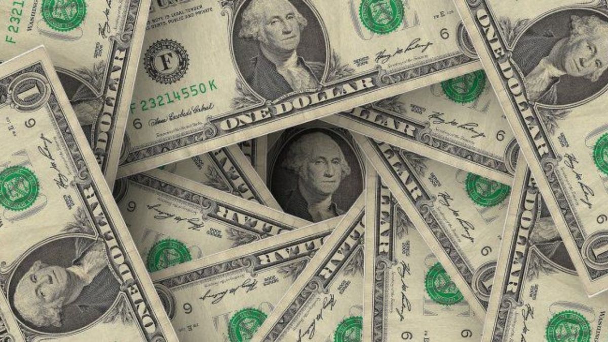 Los dólares financieros aceleran retrocesos: el CCL perfora los $1.200 y el MEP baja de los $1.190