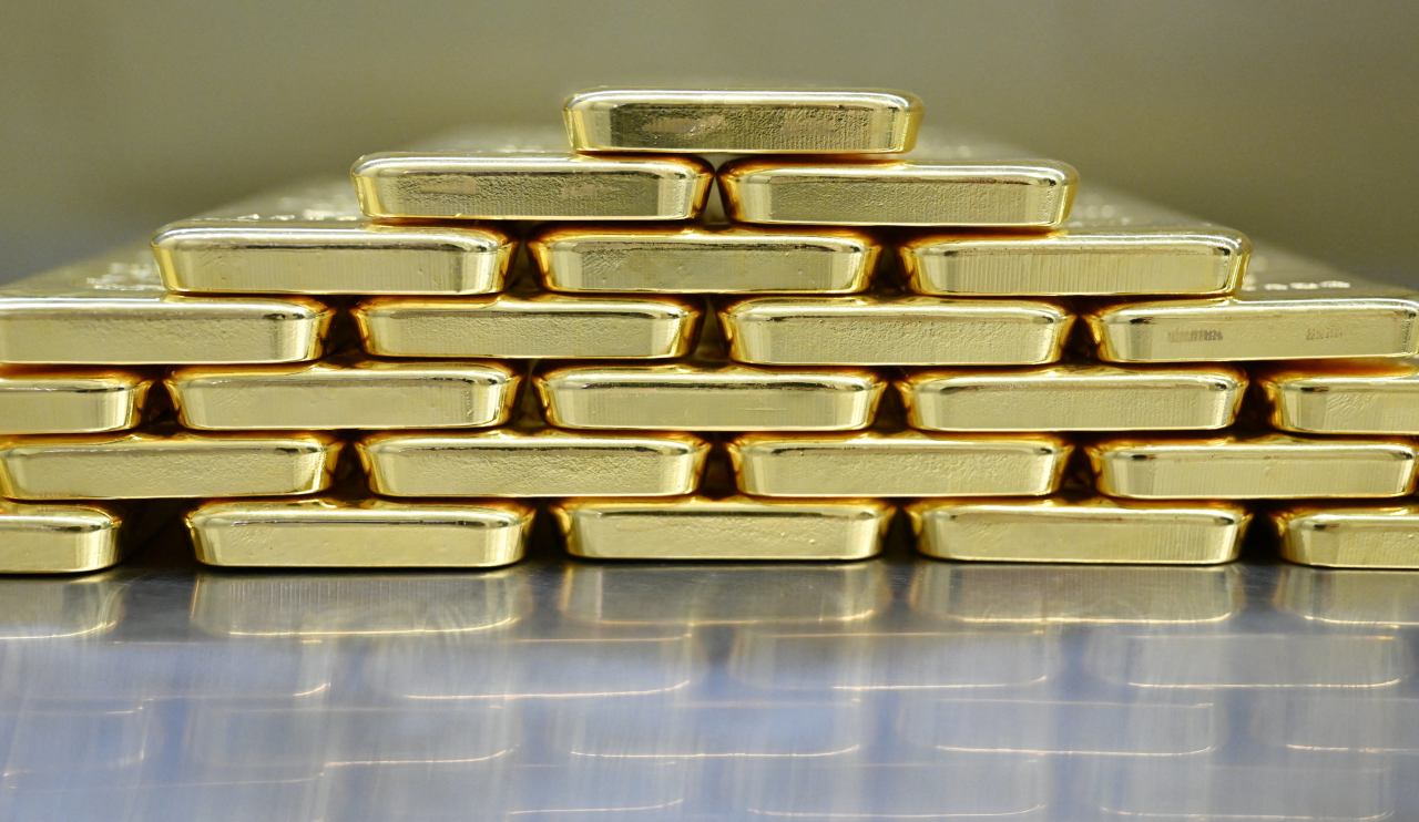 Gold Futures Set New Record on Safe-Haven Demand After Trump Imposes Tariffs