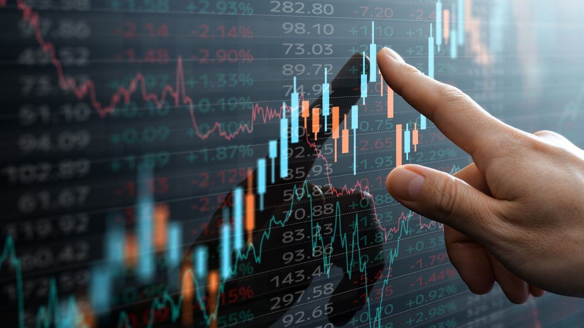 En medio del feriado nacional, las acciones argentinas suben en Wall Street y el riesgo país opera en 762 puntos