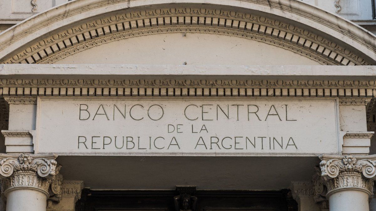 El BCRA buscará un REPO con más bancos internacionales para apuntalar las reservas sin comprar dólares