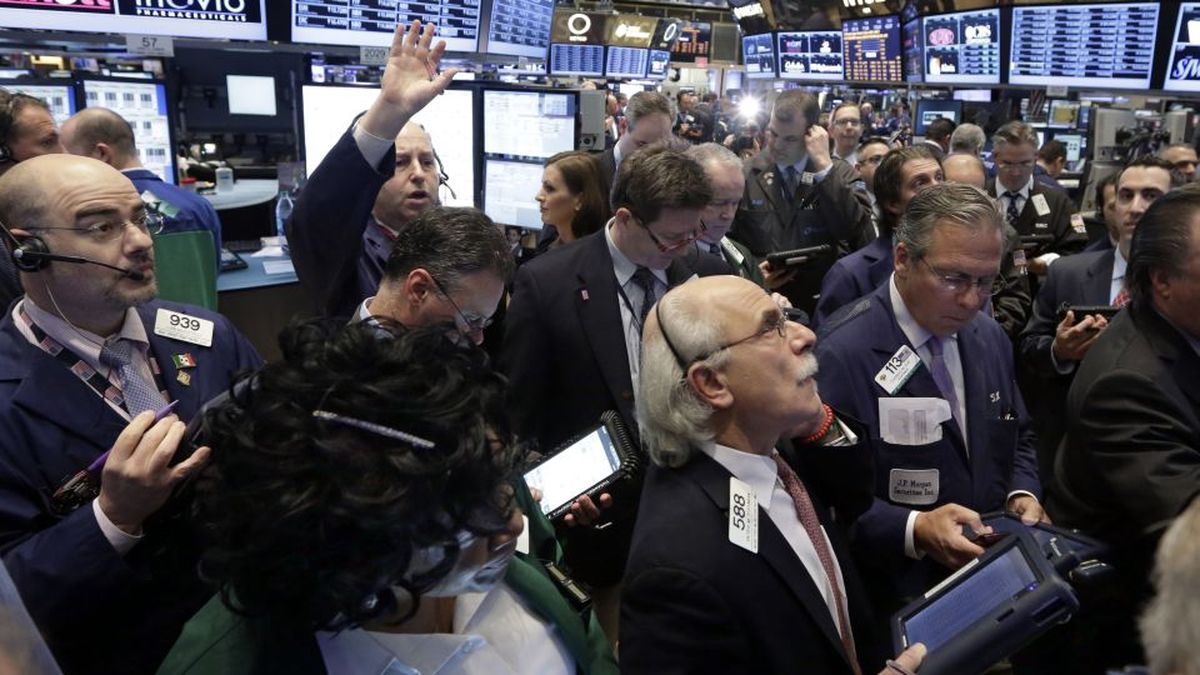 Alerta inversores: renunció el jefe de UnitedHealth y las acciones ya pierden hasta 50% en 30 días