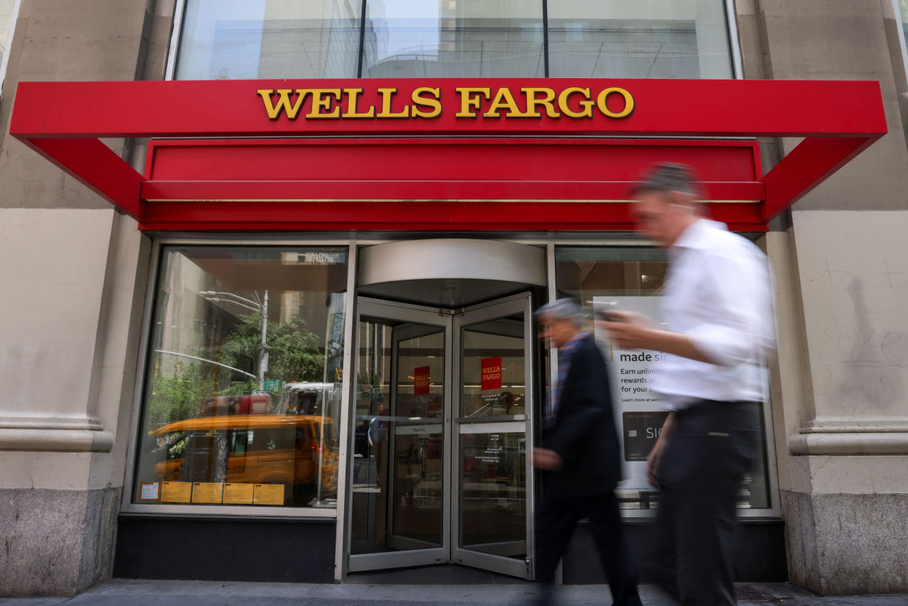 Wells Fargo Plans to Exit a Credit-Card Program That Gave Rewards for Rent