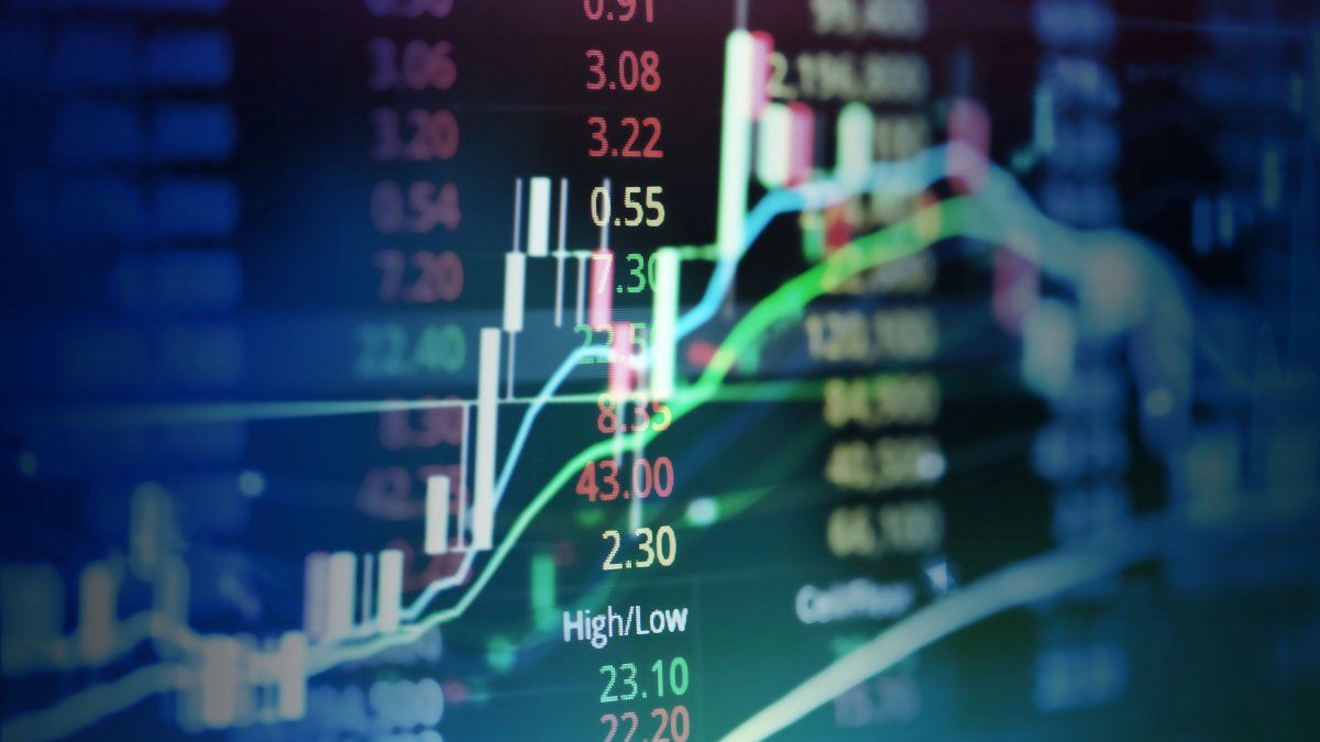 Wall Street arranca la semana al alza y se mantiene en su récord mientras se acerca la reunión de la Fed