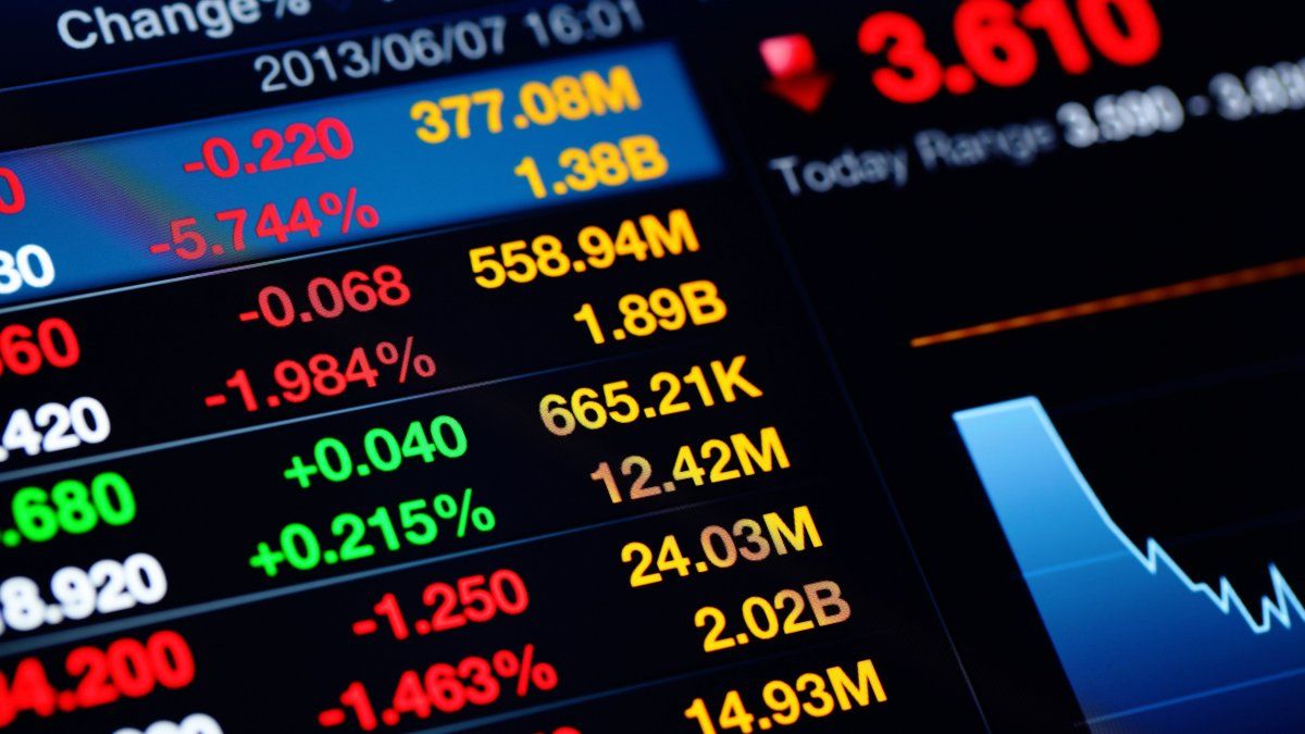 Caídas generalizas en Wall Street a la espera de datos clave en EEUU