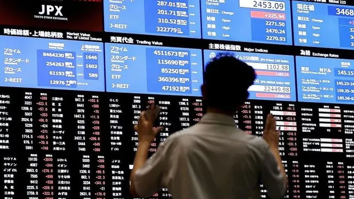 Japón: Nikkei se disparó casi 5% y escaló a máximos tras el ascenso de Sanae Takaichi