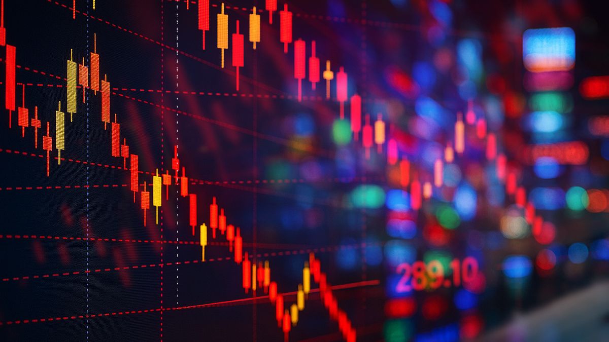 El S&P Merval borra suba inicial y cae más de 1%, mientras el riesgo país salta por arriba de los 470 puntos