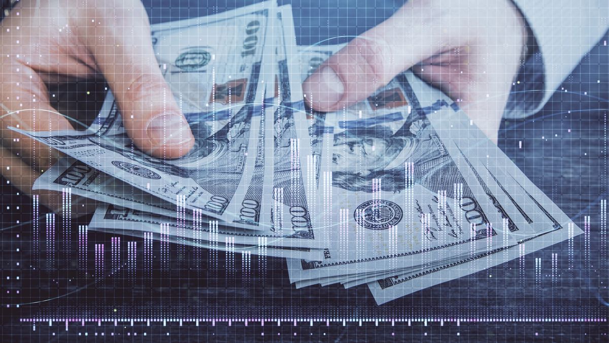 Dólar: advierten que el «techo» en $1.500 altera la performance de los bonos soberanos